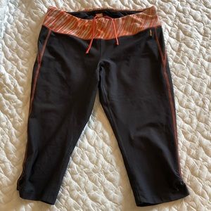 Lucy tech workout / running capri